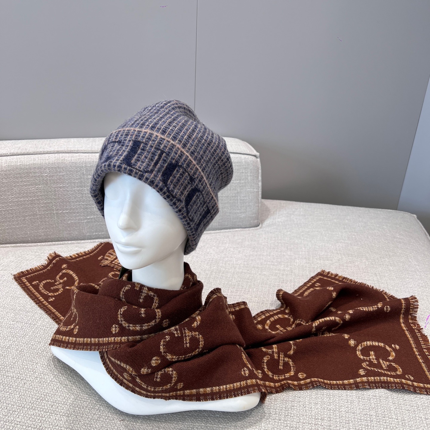 Gvc*1 GG Scarf Brown And Beige 71in/180cm 660025 4G386 2579
