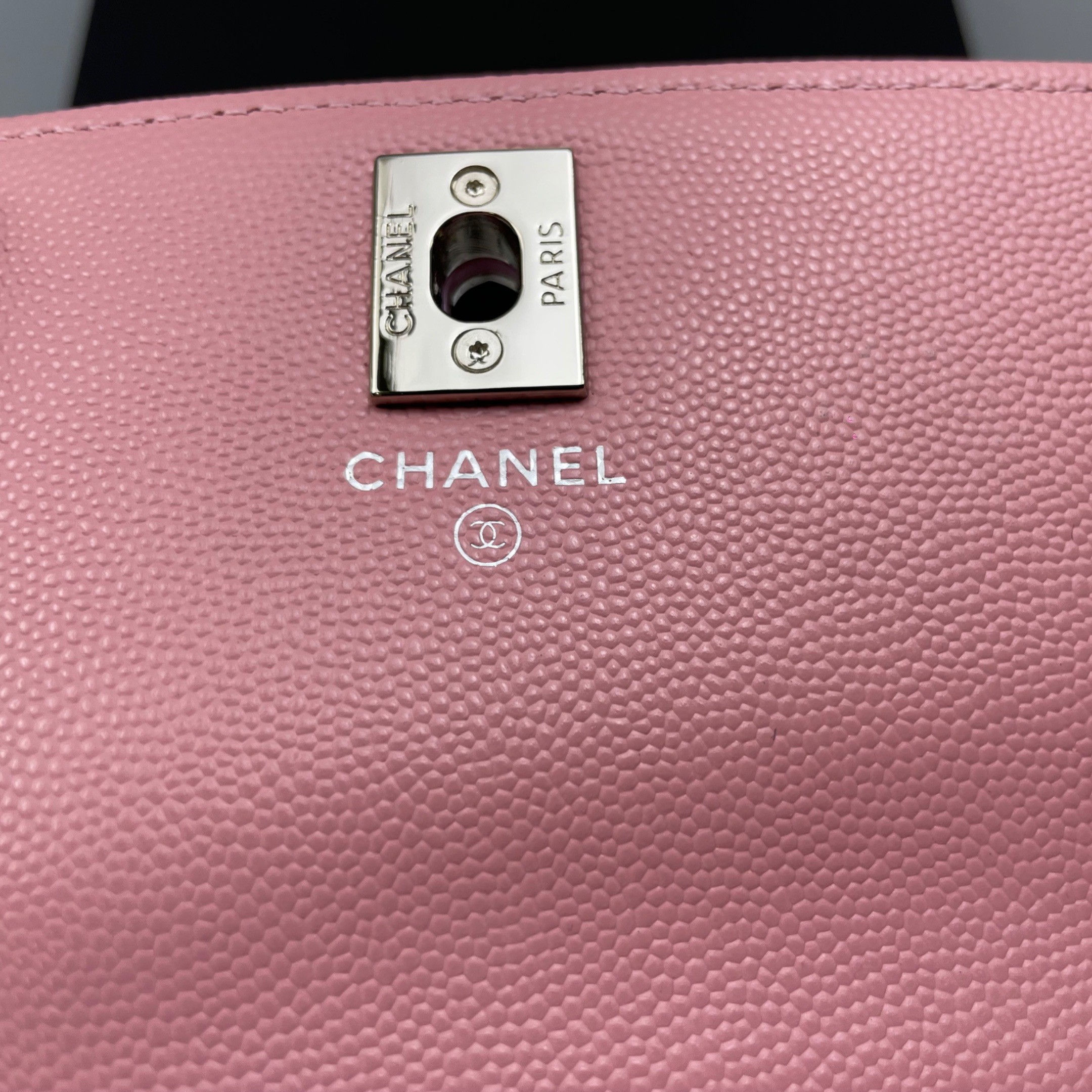 [True-to-ORIGINAL] Ch**el Clutch With Chain Pink 7.3in/18.5cm For Women