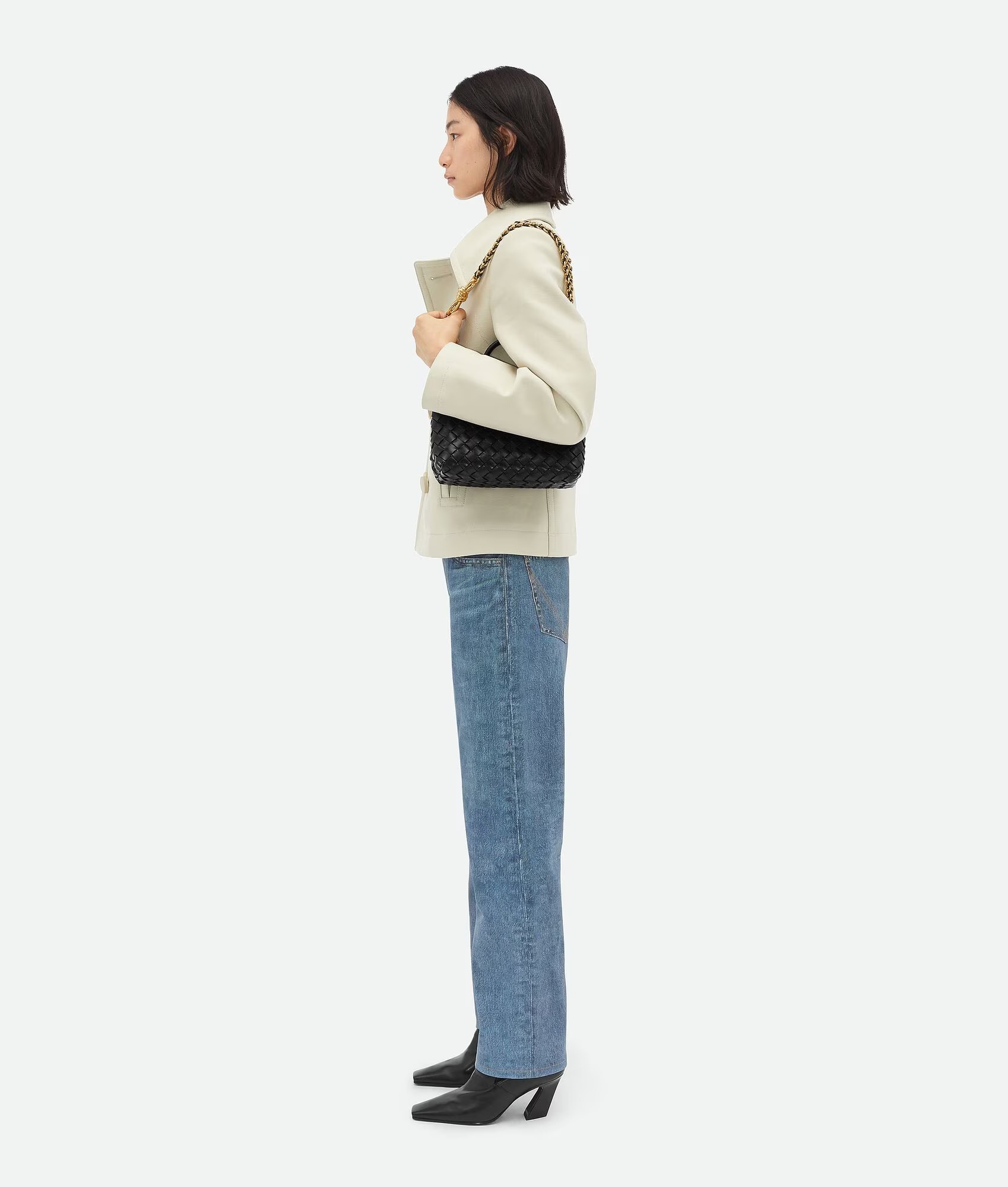 [True-to-ORIGINAL] B0tt*ga Ven*ta Small Andiamo With Chain Bag Black 25cm/9.8in – 786008VCPP11019
