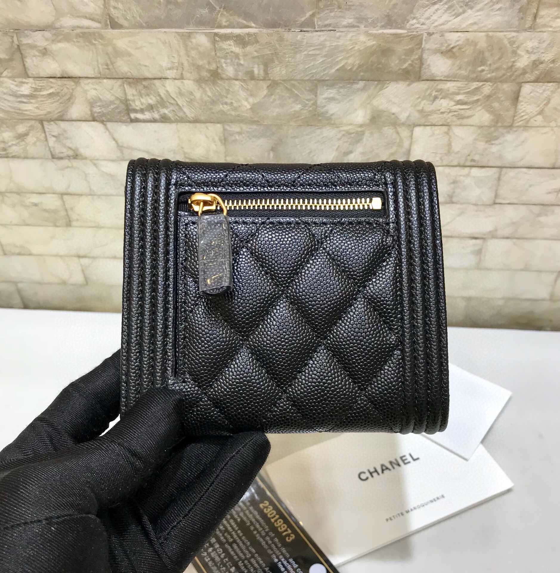 Ch**el CO-CO Boy Flap Card Holder 11cm/4.3in Gold Hardware For Women Black A80603 Y07659 94305