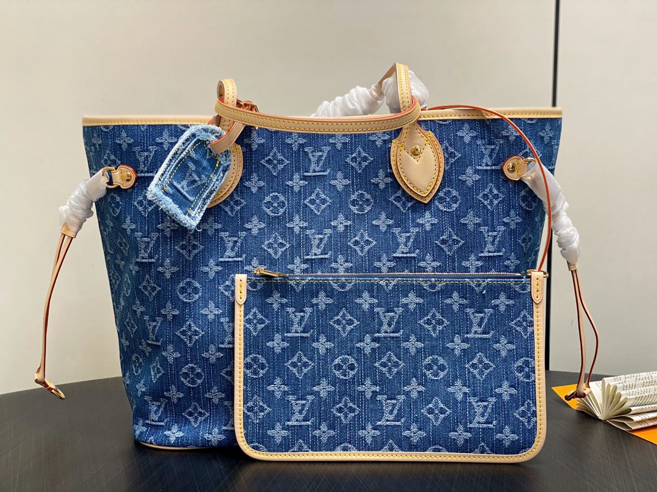 L0vis Vvtt0n Neverfull MM Denim Blue For Women 12.2in/31cm M13192