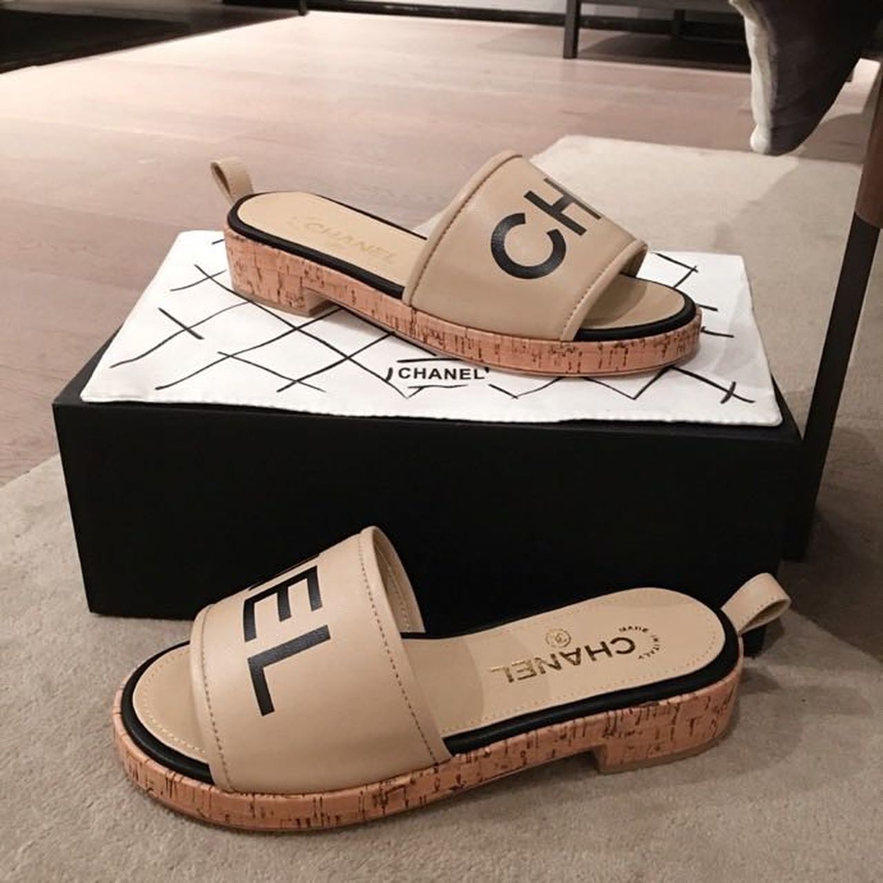Ch**el Woven Chain Cork Sandals Tweed Beige/Black For Women, Women’s Shoes