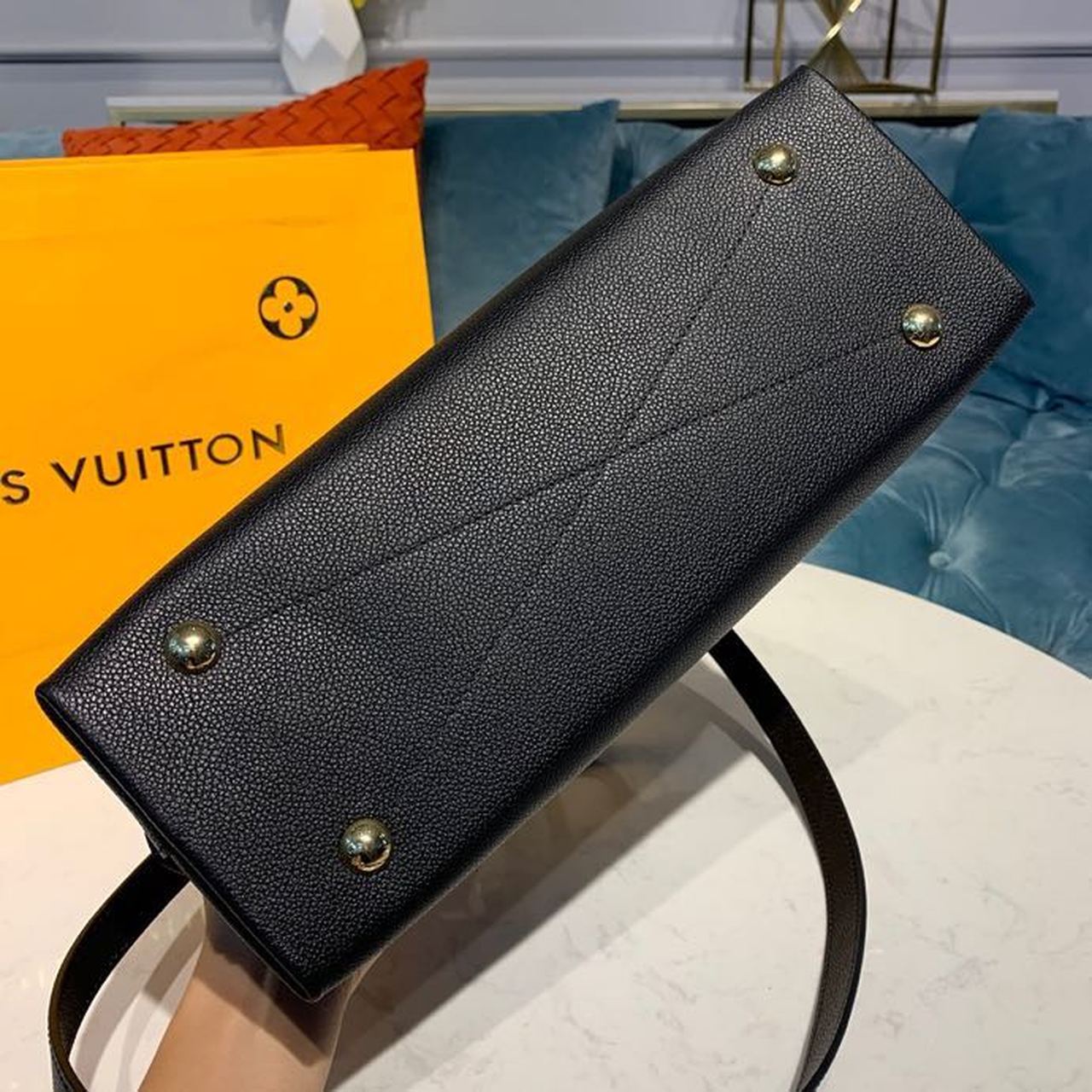 L0vis Vvtt0n Neo Alma Bag 32cm Monogram Empreinte Canvas Spring/Summer Collection M44832, Black