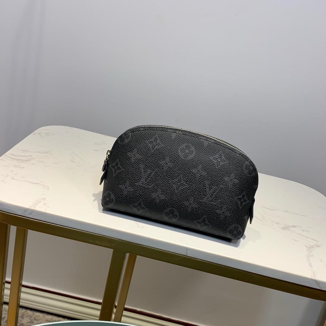 L0vis Vvtt0n Cosmetic Pouch PM Monogram Eclipse Canvas For Women, Women’s Bags 7.5in/19cm LV