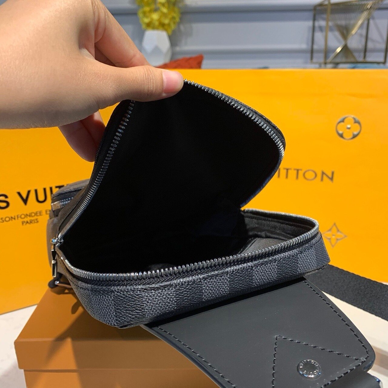 L0vis Vvtt0n Avenue Sling Bag Damier Graphite Canvas For Men, Men’s Bags, Shoulder And Crossbody Bags 12.2in/31cm LV N41719