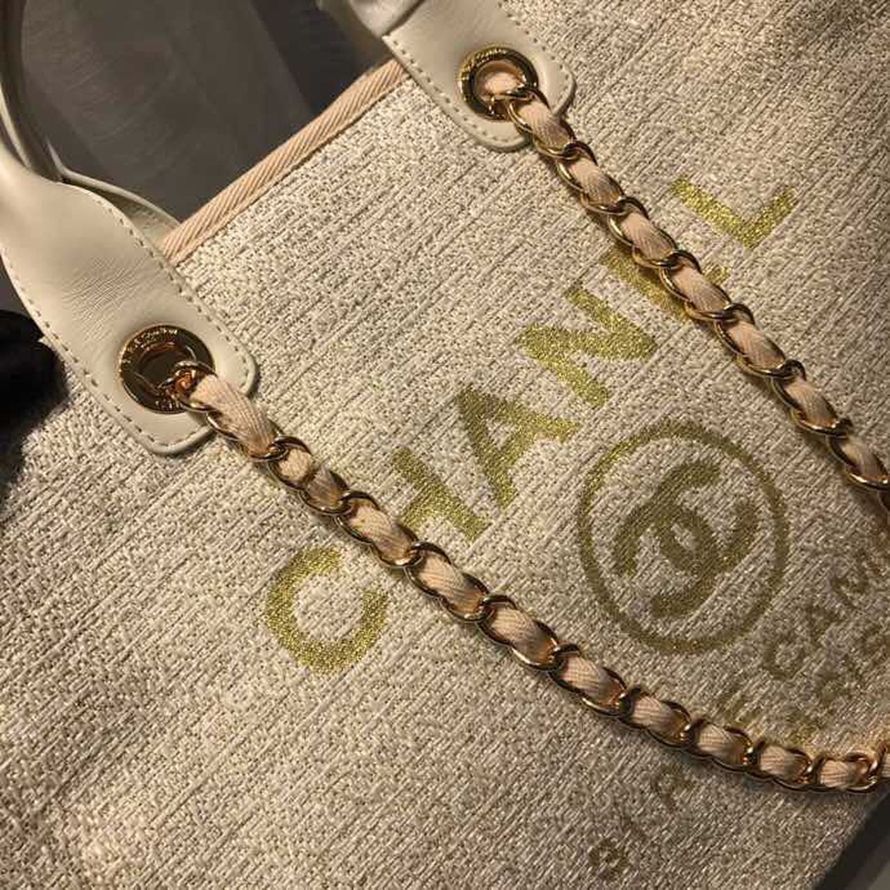 Ch**el Deauville Tote Tweed Canvas Bag Fall/Winter Collection, Beige/Cream/Gold/Multi For Women 15in/38cm
