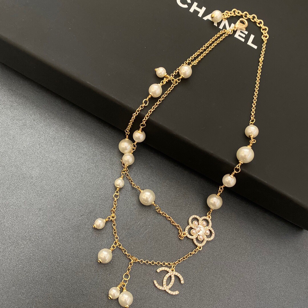 Ch**el Necklace
