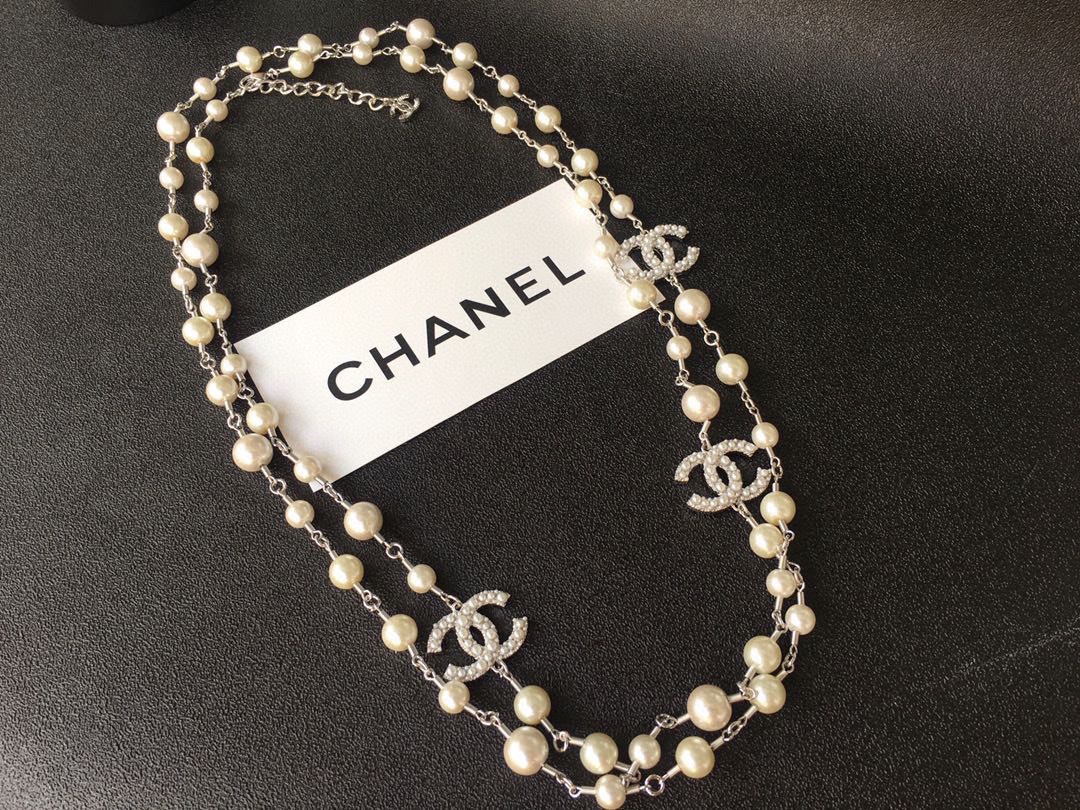 Ch**el Necklace