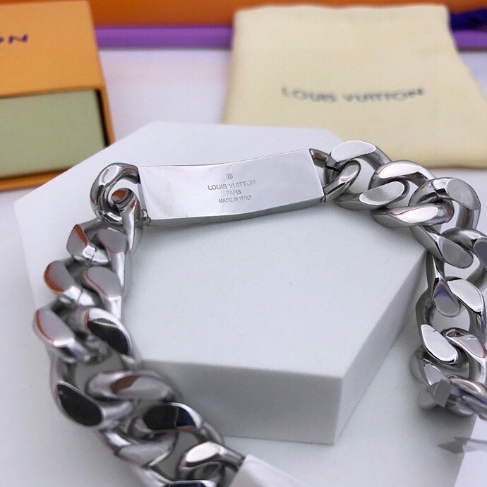 L0vis Vvtt0n Jewelry