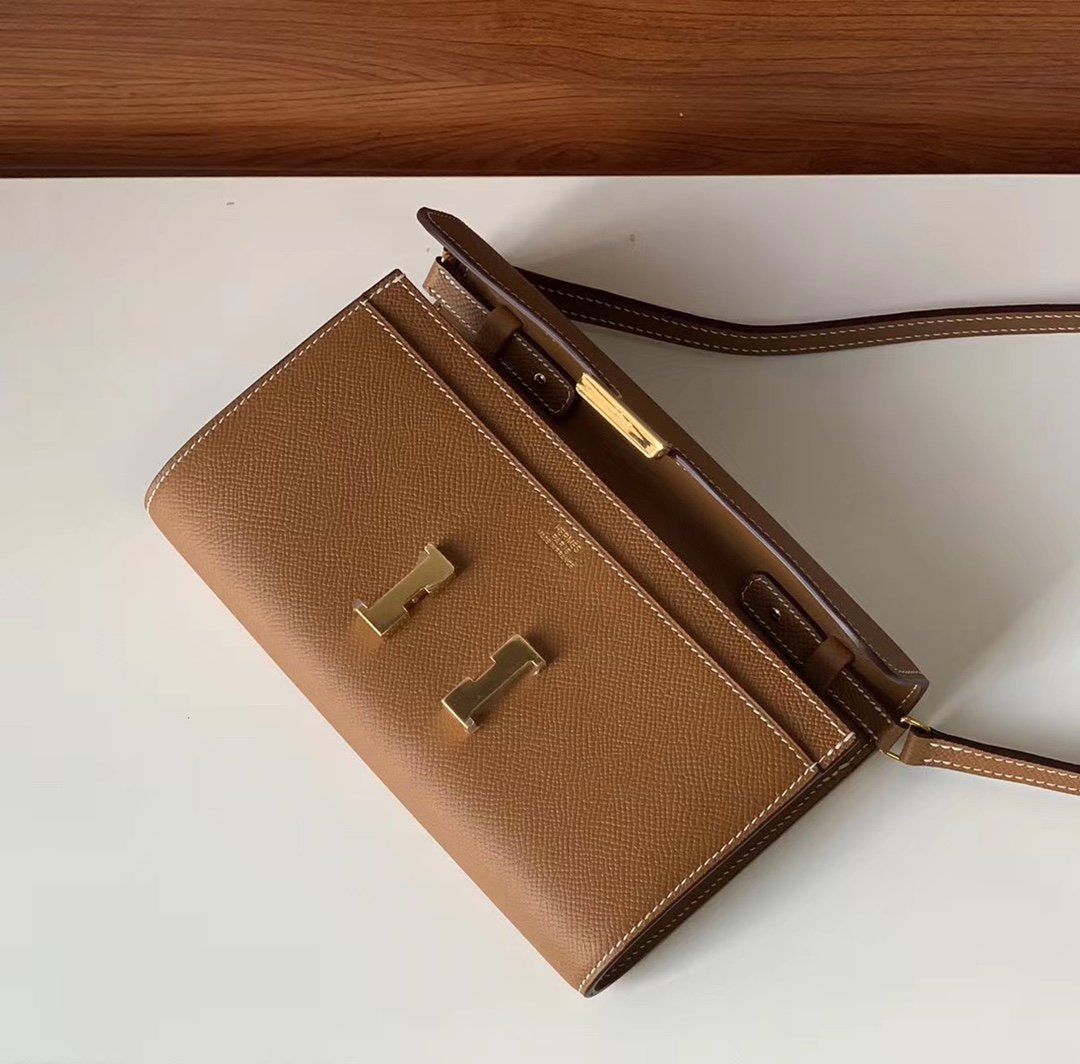 H**me5 Constance Togo Long Wallet 21cm/8.3in Gold Toned Hardware For Women Brown