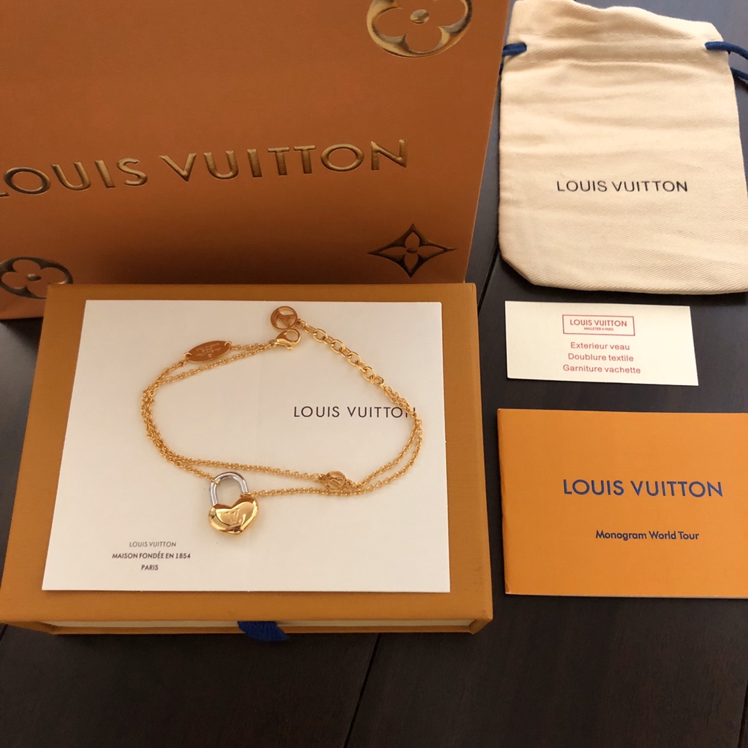 L0vis Vvtt0n Jewelry