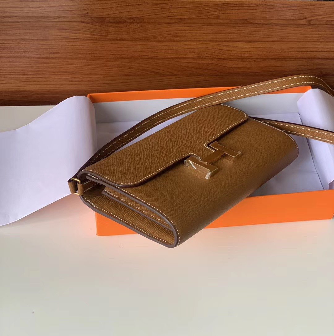 H**me5 Constance Togo Long Wallet 21cm/8.3in Gold Toned Hardware For Women Brown