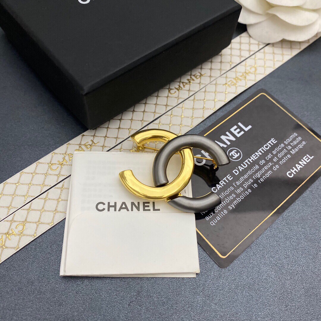 Ch**el Brooch Gold-toned For Women