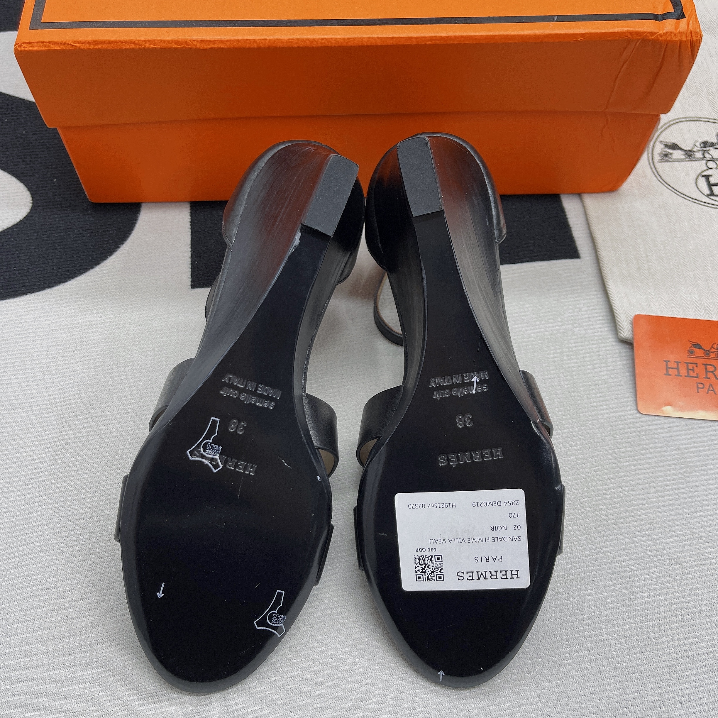 H**me5 Legend Sandals Calfskin Leather Spring/Summer Collection Noir