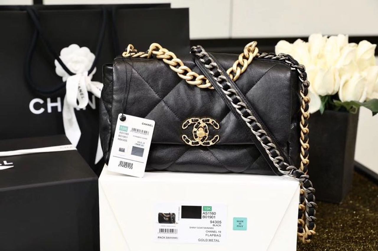 Ch**el 19 Handbag 26cm Black For Women AS1160 B04852 94305