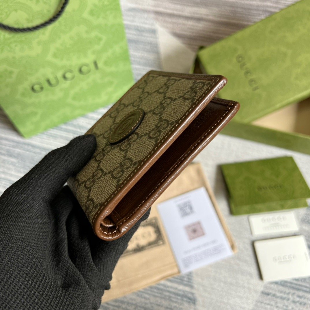 Gvc*1 Card Case Wallet with Interlocking G Brown For Men 4.5in/11cm GG ‎671652 92TCG 8563