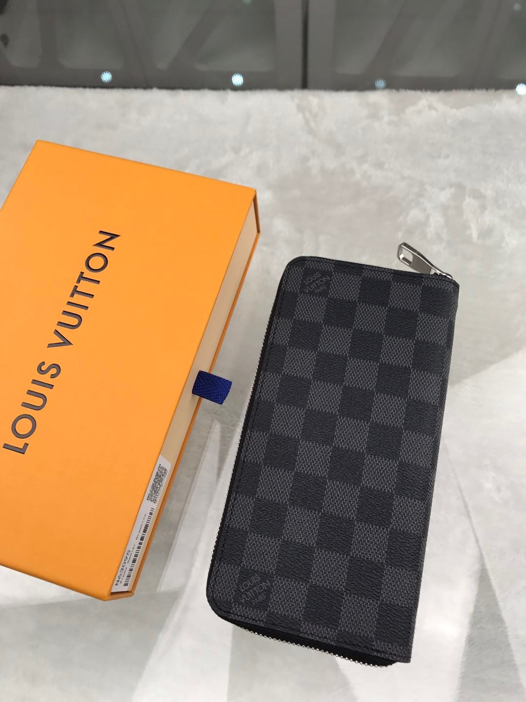 L0vis Vvtt0n Zippy Wallet Vertical Damier Graphite Canvas For Men, Men’s Wallet 7.9in/20cm LV N63095