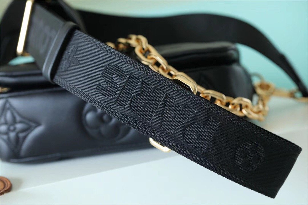 L0vis Vvtt0n Wallet On Strap Bubblegram Monogram In Wallets and Small Leather Goods For Women M81398 7.9in/20cm LV M81398