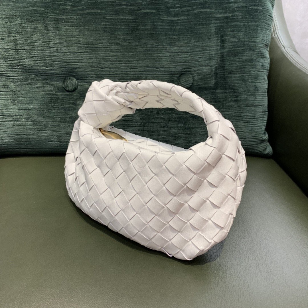 B0tt*ga Ven*ta Mini Jodie Bag For Women 11in/28cm In Chalk 651876VCPP59143