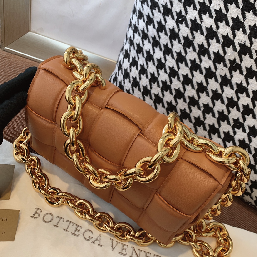 B0tt*ga Ven*ta Chain Cassette Brown, For Women, Women’s Bags 10.2in/26cm