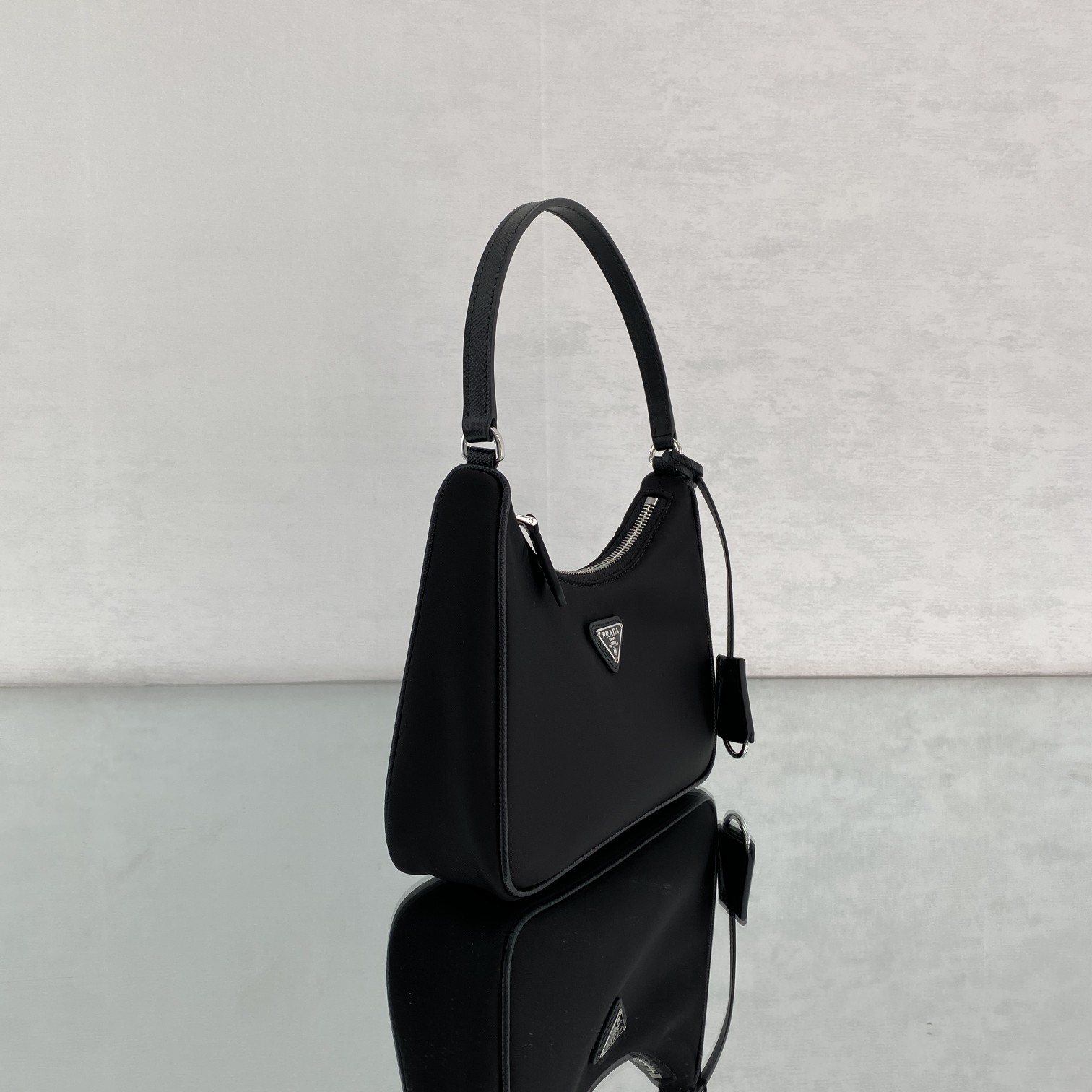 Pra*a Re-Edition 2005 Saffiano Leather Bag Black For Women, Women’s Bags 8.6in/22cm