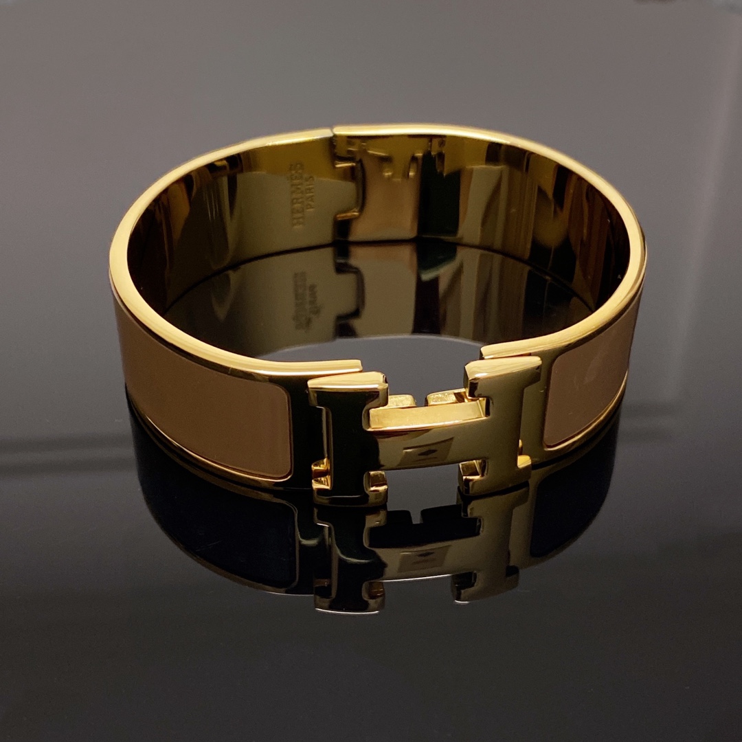 H**me5 Bracelet
