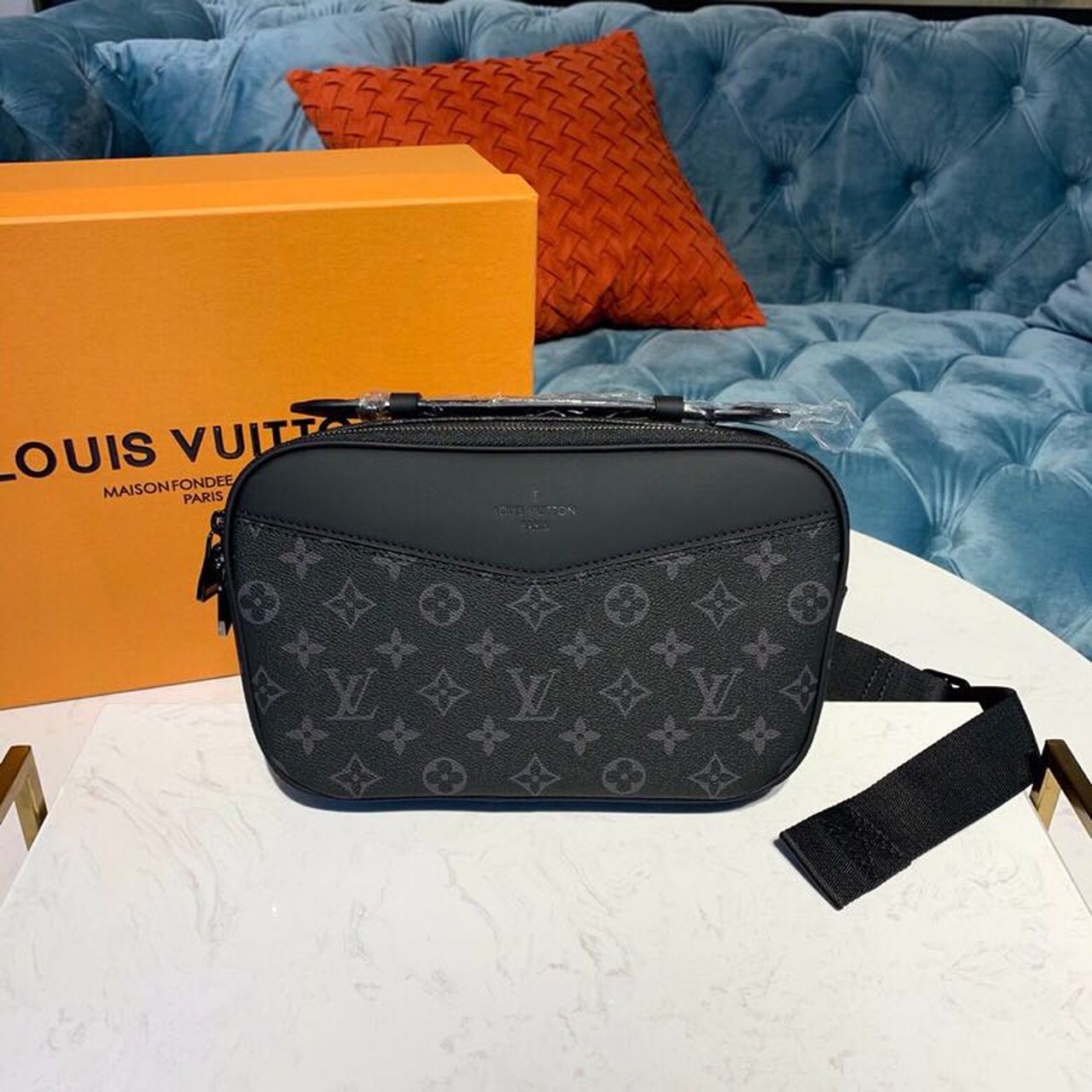 L0vis Vvtt0n Bumbag Monogram Eclipse Canvas For Men, Men’s Belt Bags 11in/28cm LV M42906