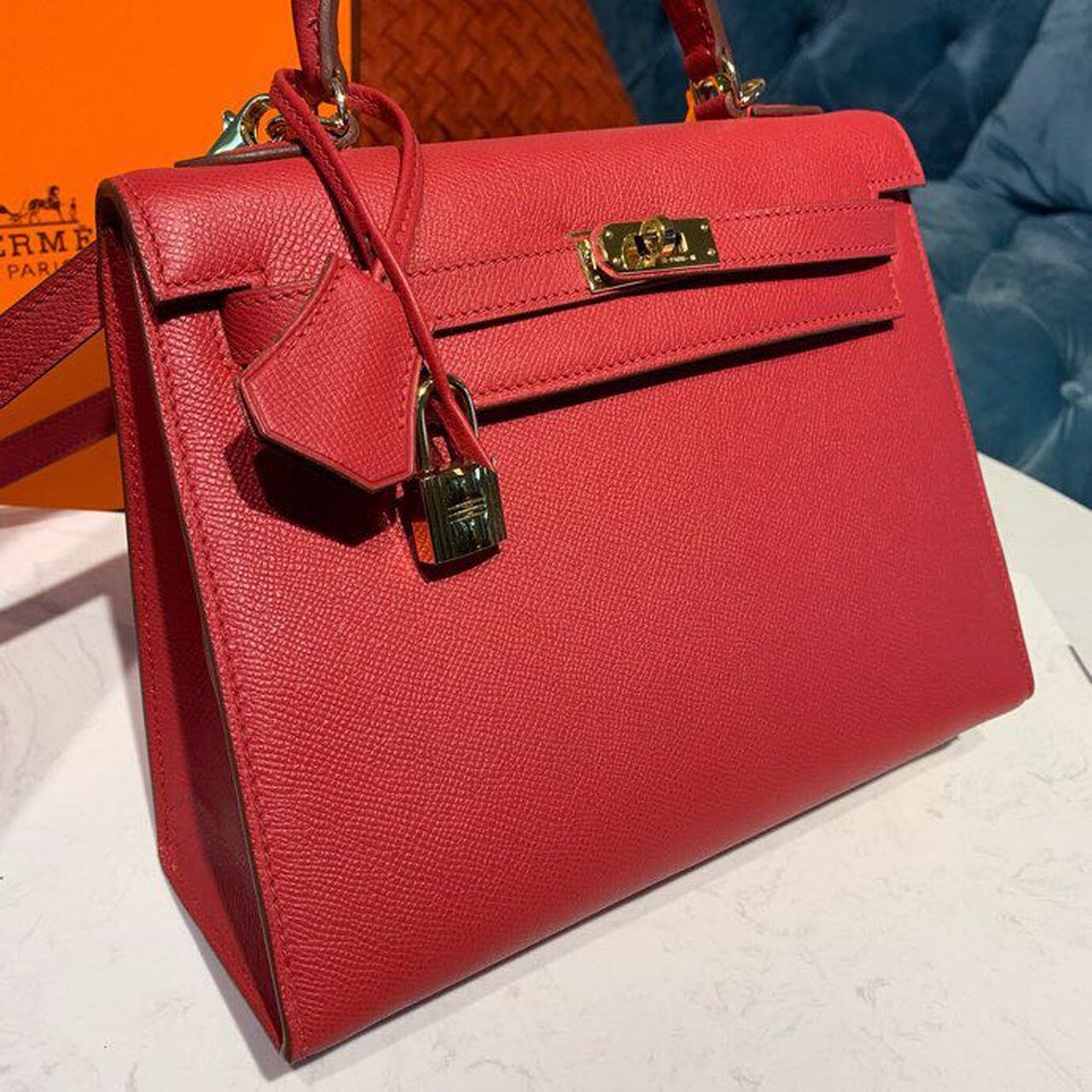 H**me5 Kelly Tomate For Women Gold Toned Hardware 10in/25cm