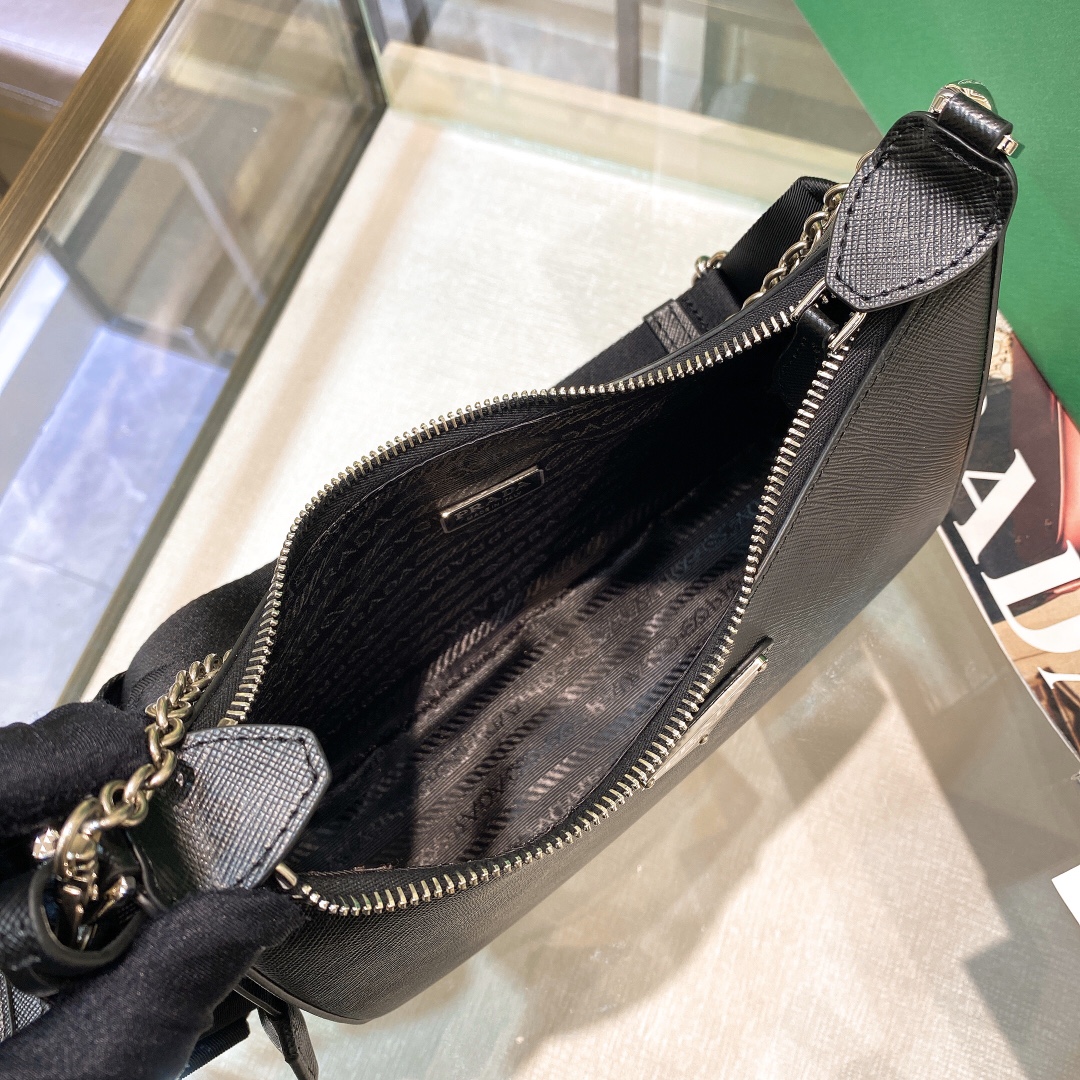 Pra*a Re-Edition 2005 Saffiano Leather Bag Black For Women, Women’s Bags 8.6in/22cm