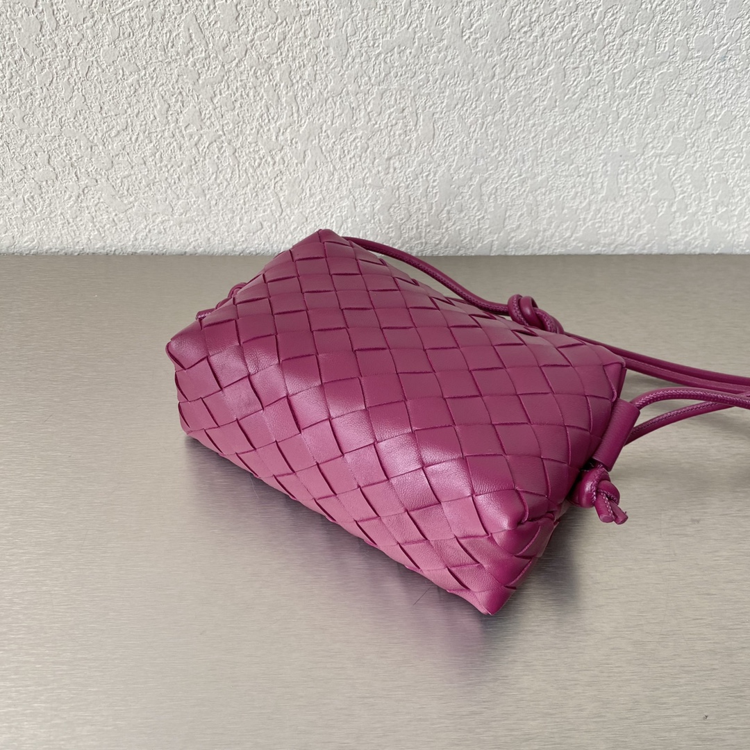 B0tt*ga Ven*ta Mini Loop Camera Bag Pink, For Women, Women’s Bags 6.7in/17cm
