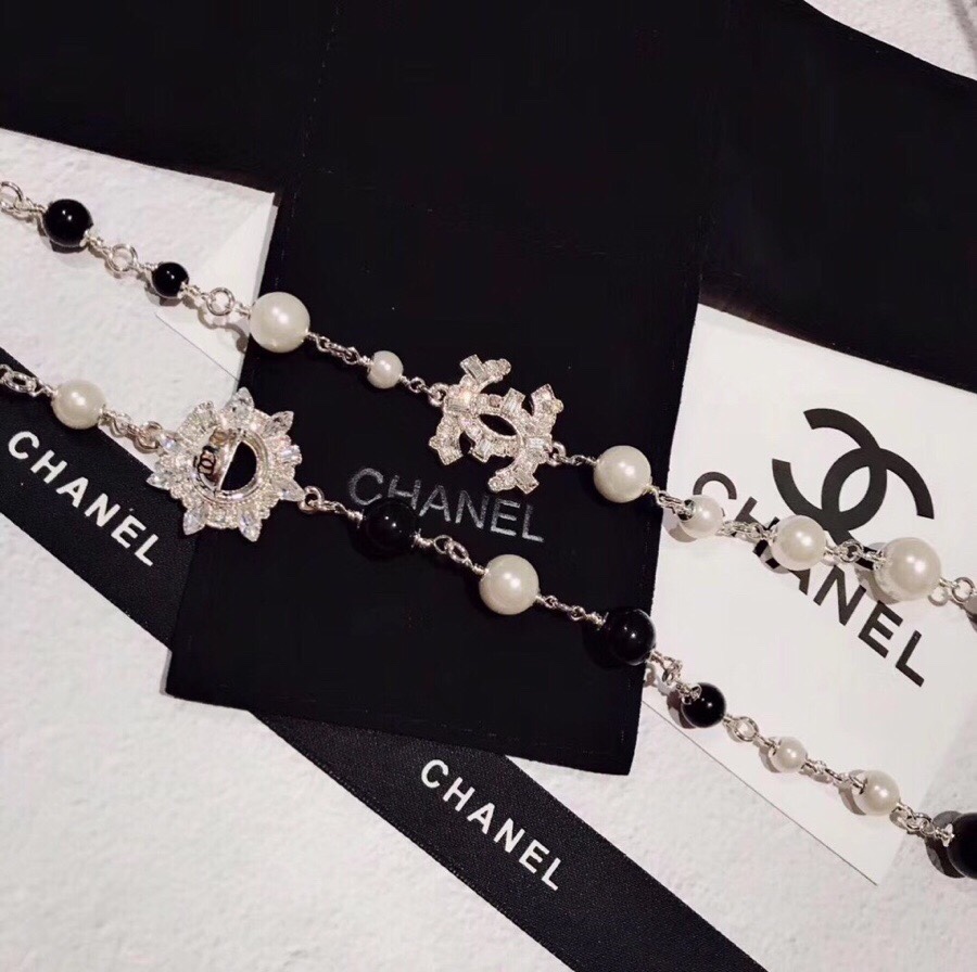 Ch**el Necklace