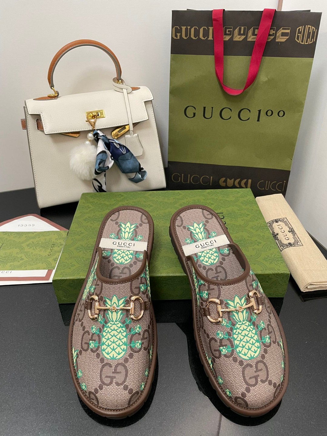 Gvc*1 Men’s GG Slipper With Horsebit Brown in Pineapple Print For Men GG Shoes 694249