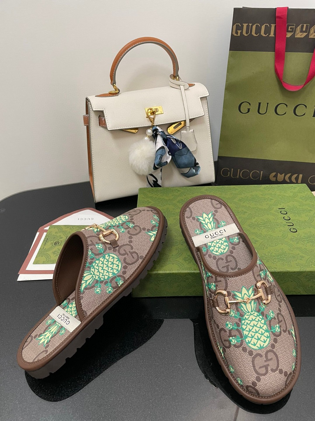 Gvc*1 Men’s GG Slipper With Horsebit Brown in Pineapple Print For Men GG Shoes 694249