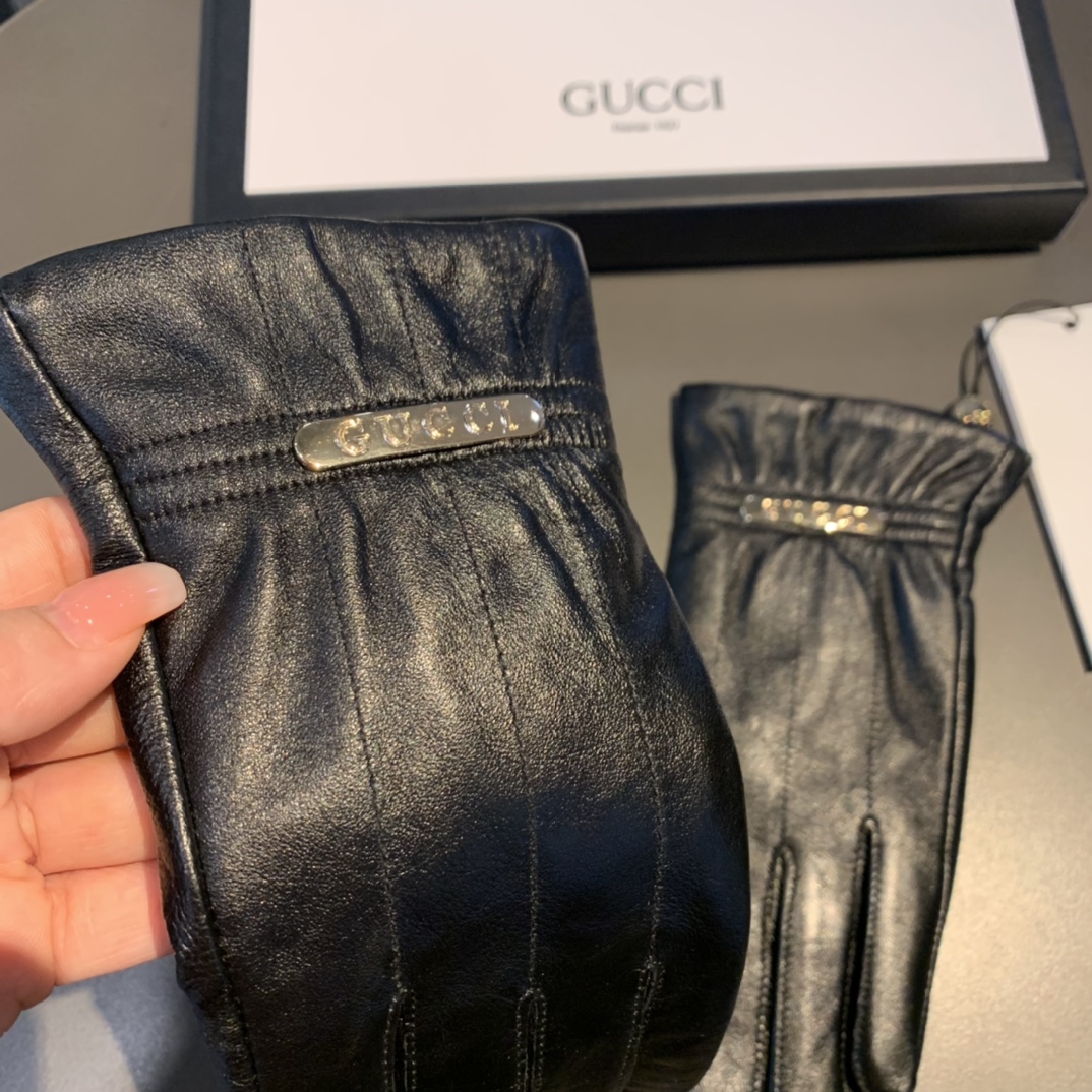 Gvc*1 Gloves With Signature Double G Motif In Black