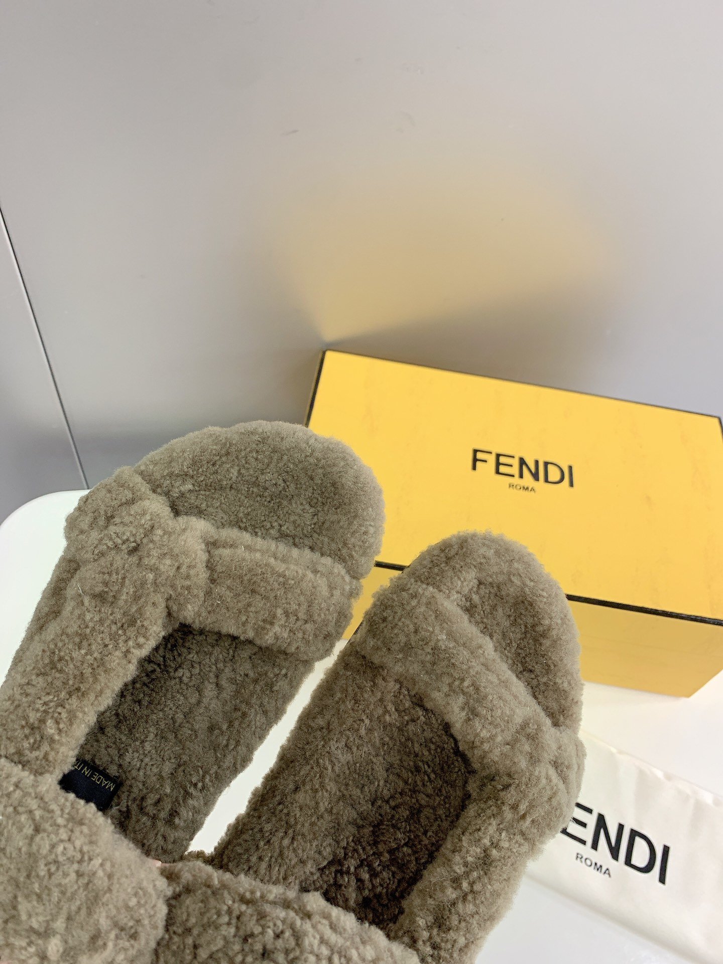F**di First Shearling Sandal Green For Women