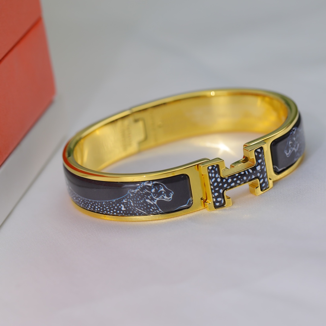 H**me5 Bracelet