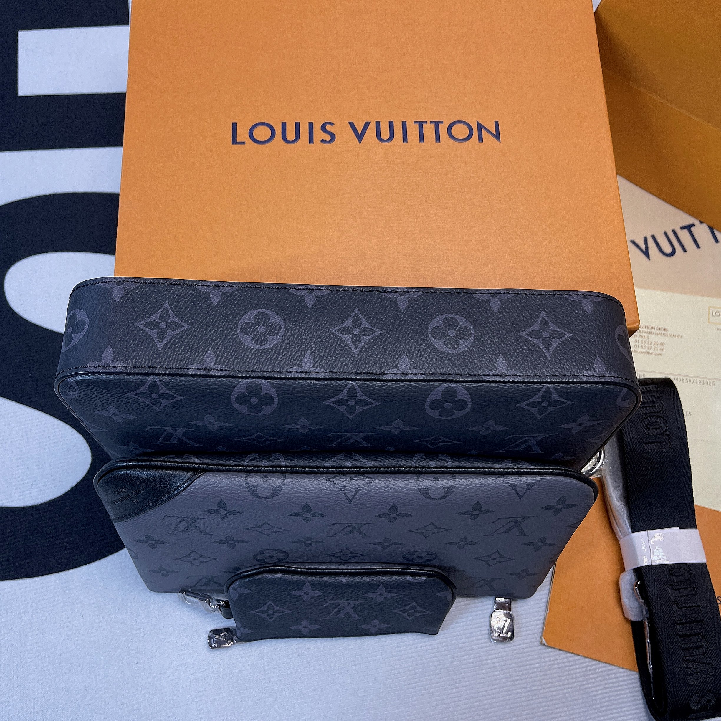 L0vis Vvtt0n Trio Messenger Monogram Eclipse and Monogram Eclipse Reverse For Men, Men’s Bags, Shoulder And Crossbody Bags 9.5in/25cm LV M69443