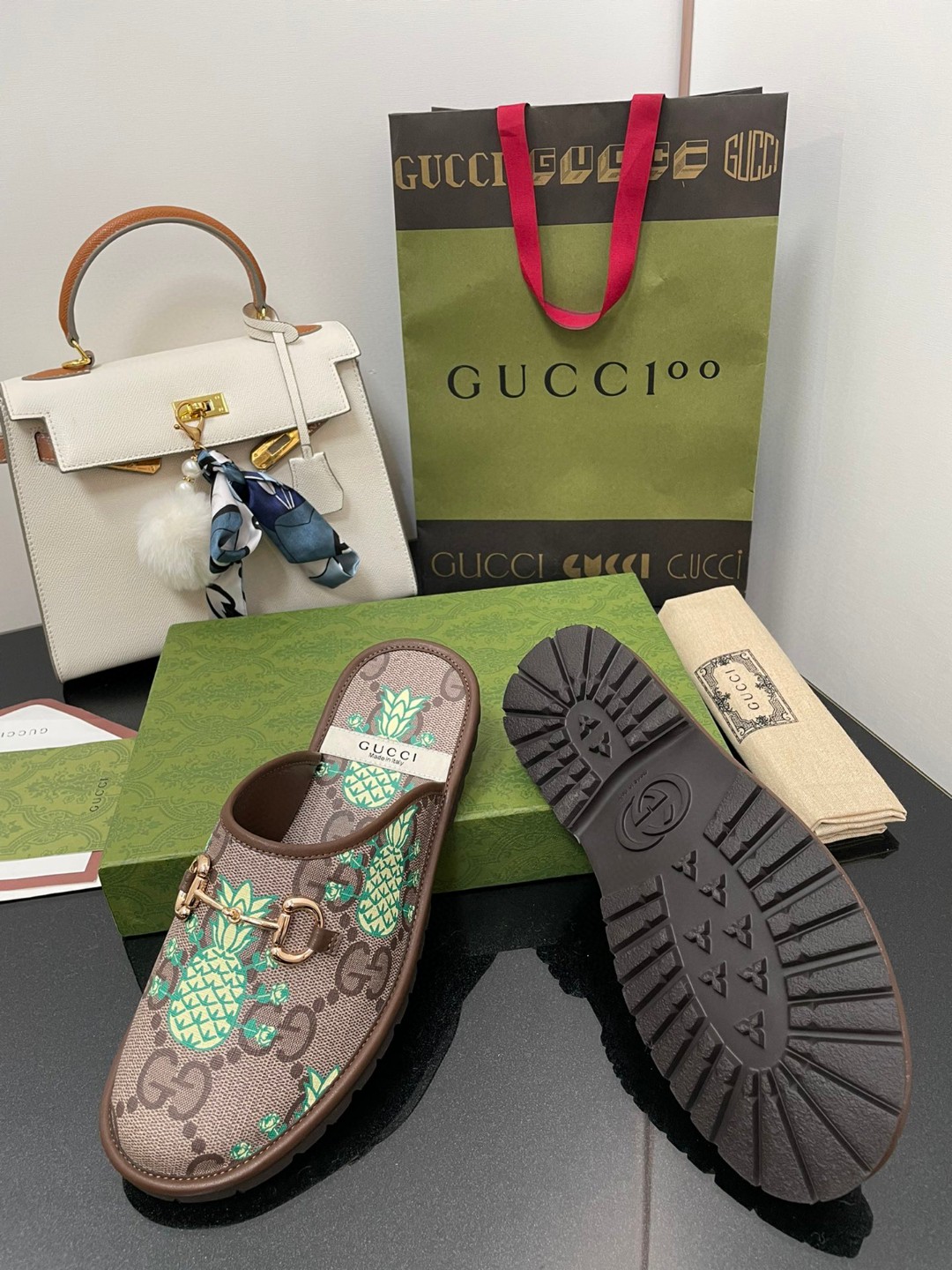 Gvc*1 Men’s GG Slipper With Horsebit Brown in Pineapple Print For Men GG Shoes 694249