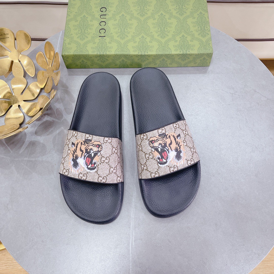 Gvc*1 Men’s Gvc*1 Svp*me Slides With Tiger Black And Gray For Men 408508