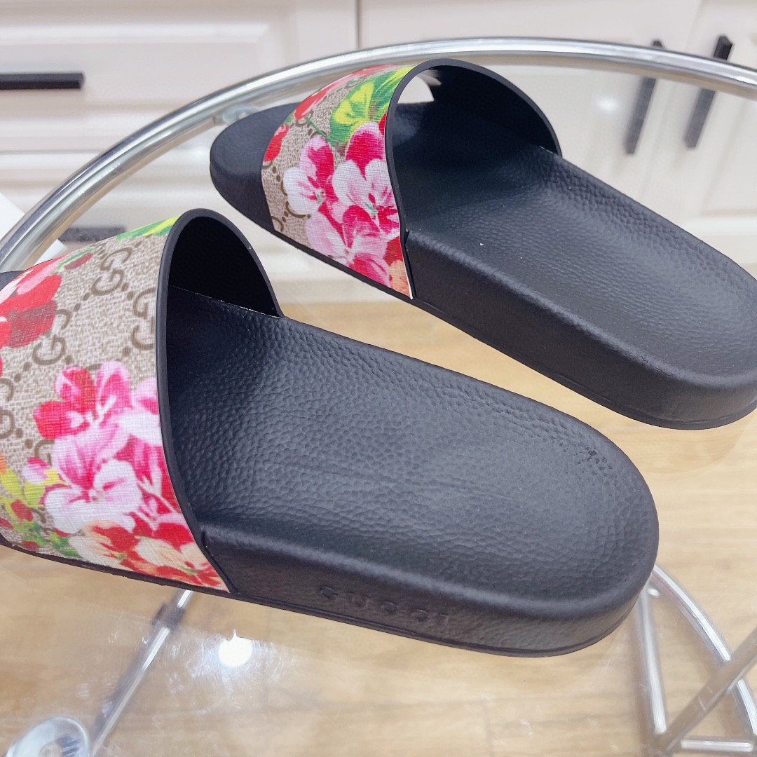 Gvc*1 Women’s Slides Bloom Print Red For Women 408508 G2200 8919