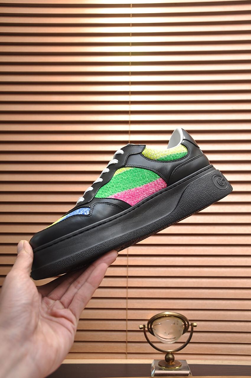 Gvc*1 Men’s Sneaker With Multicolored Stripes Black For Men 669582