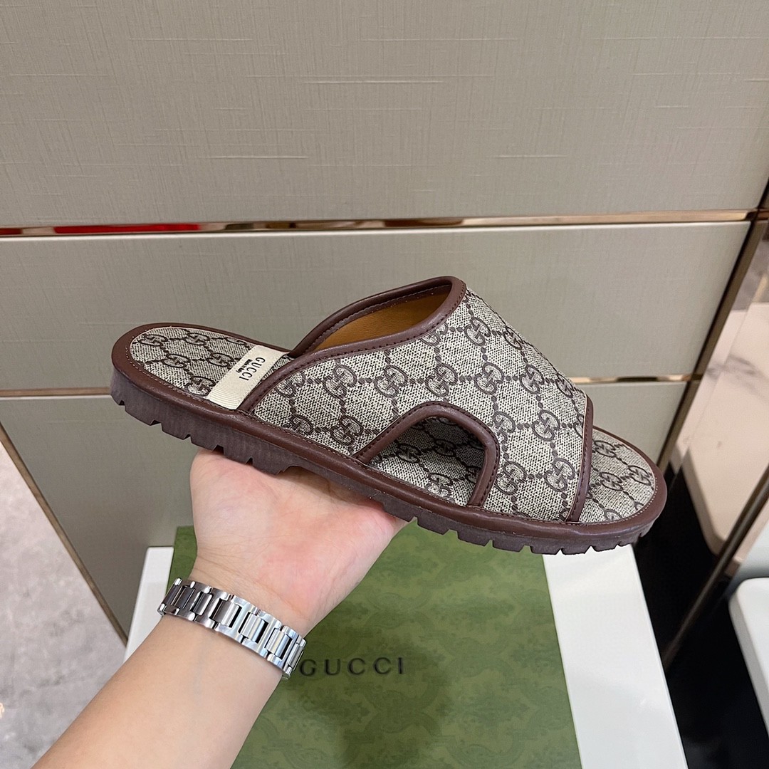 Gvc*1 Men’s GG Svp*me Slide Sandal Brown And Beige For Men 624879 96G60 9762