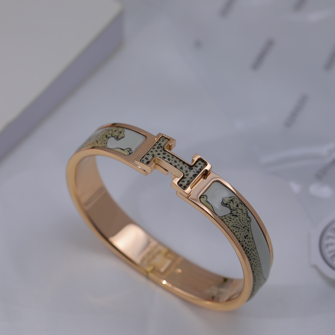 H**me5 Bracelet