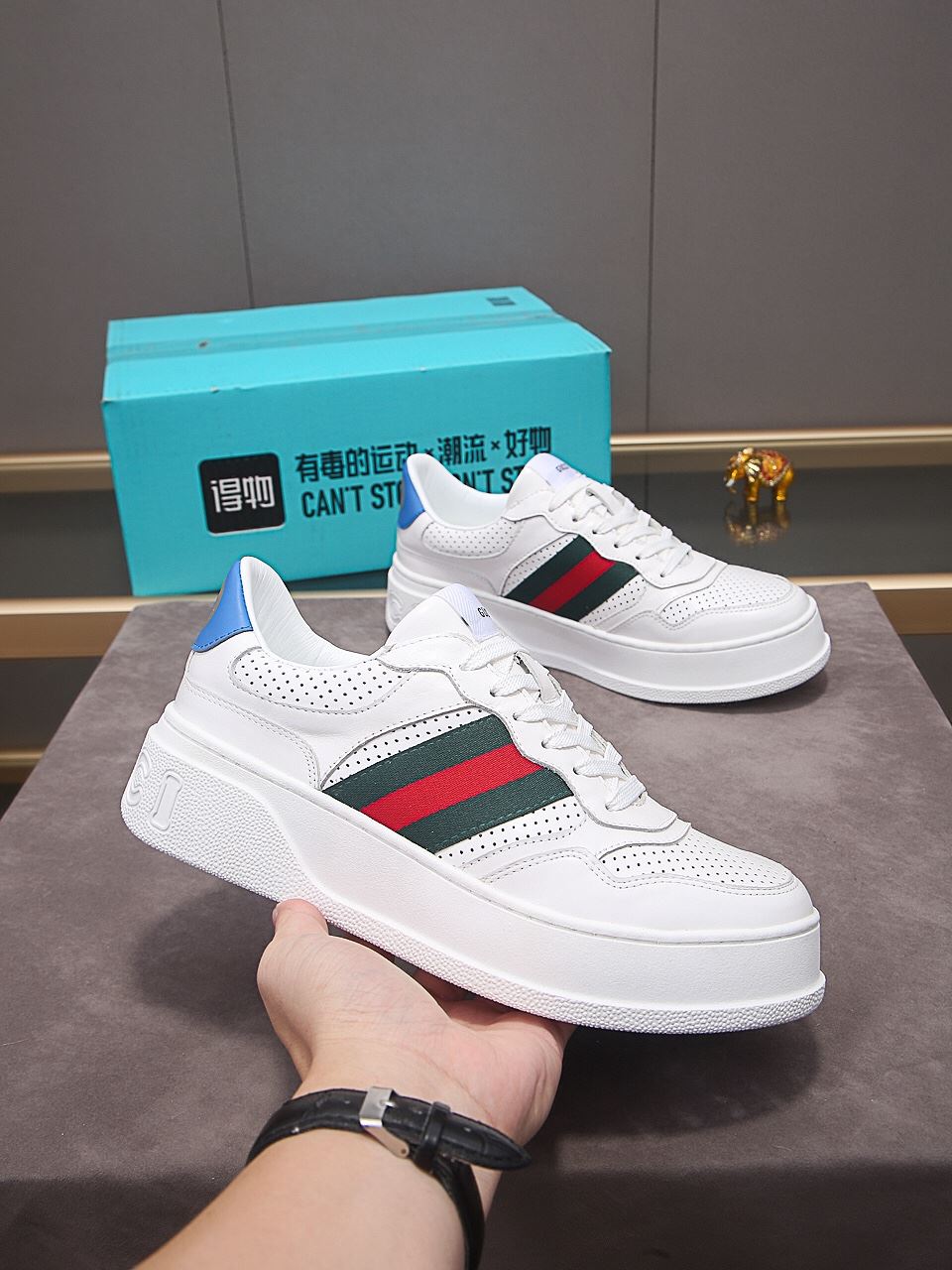 Gvc*1 Men’s Sneaker With Web White For Men 669698 UPG10 9060