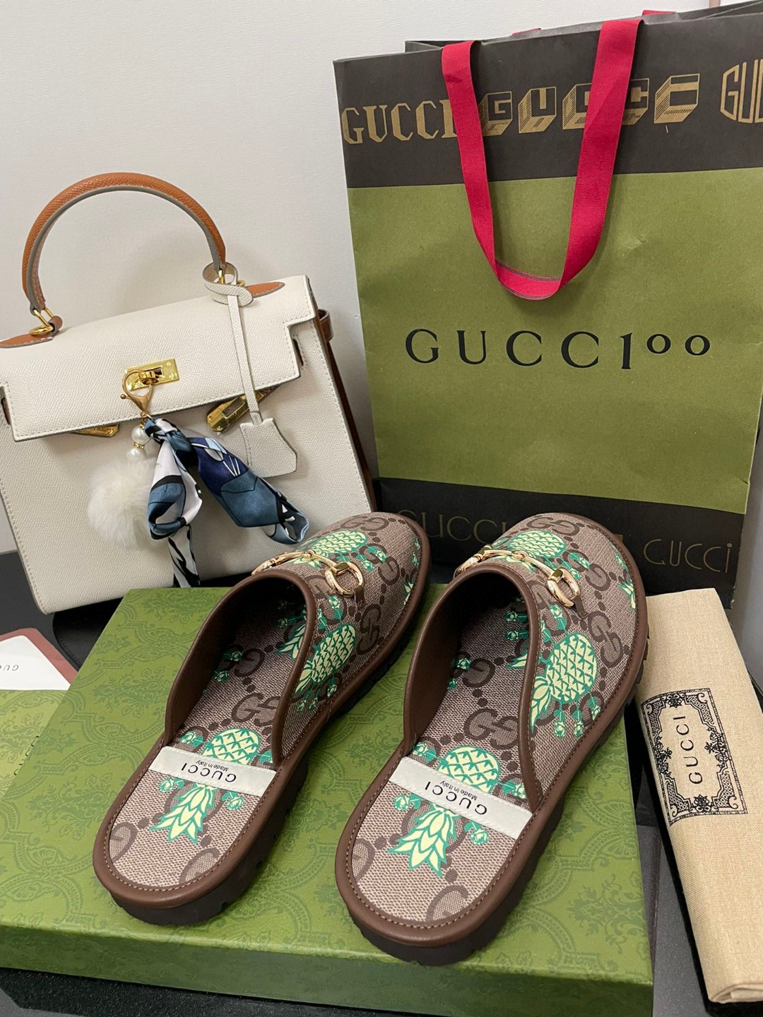 Gvc*1 Men’s GG Slipper With Horsebit Brown in Pineapple Print For Men GG Shoes 694249