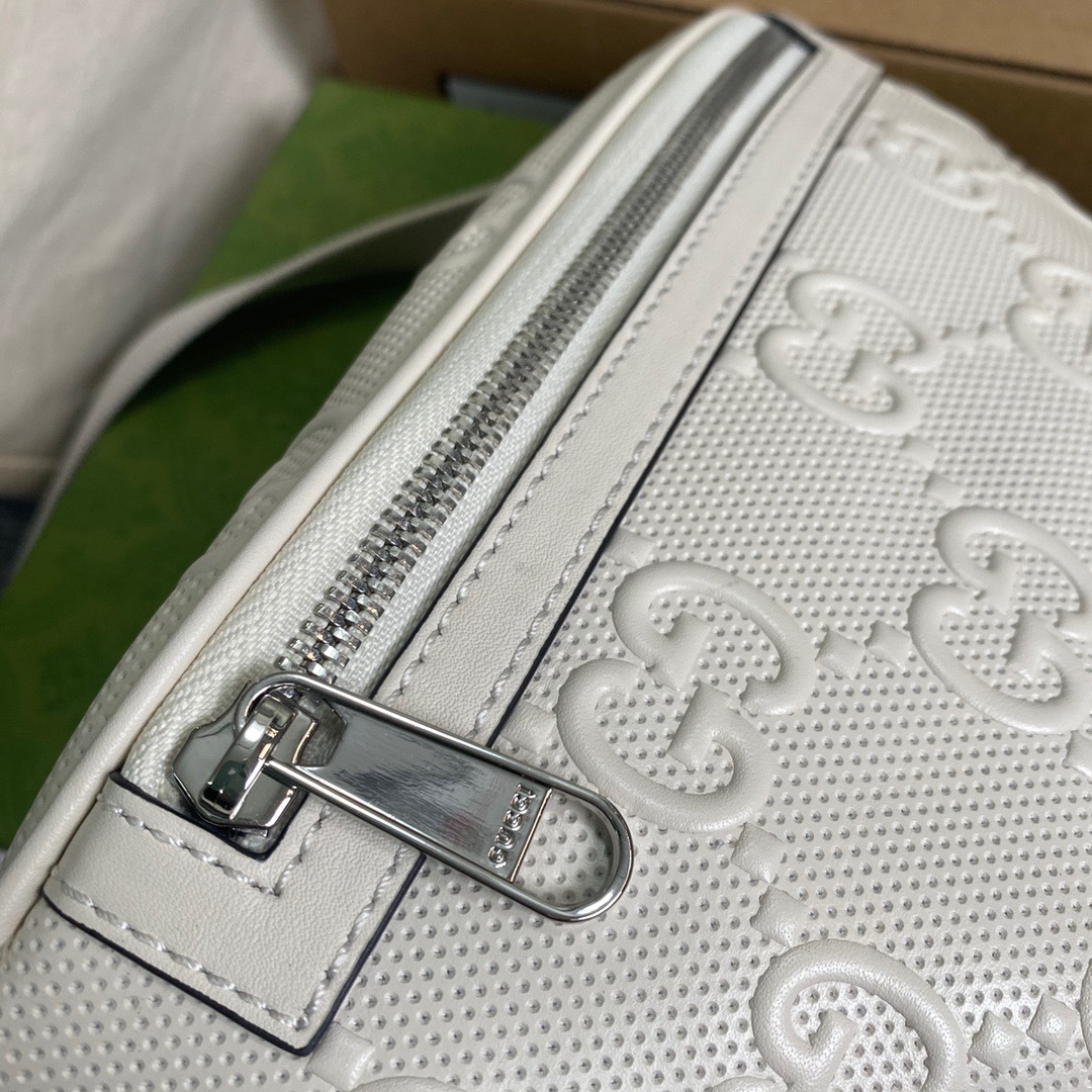 Gvc*1 GG Embossed Belt Bag White GG Embossed For Men 9.1in/23cm GG 658582 1W3CN 9022