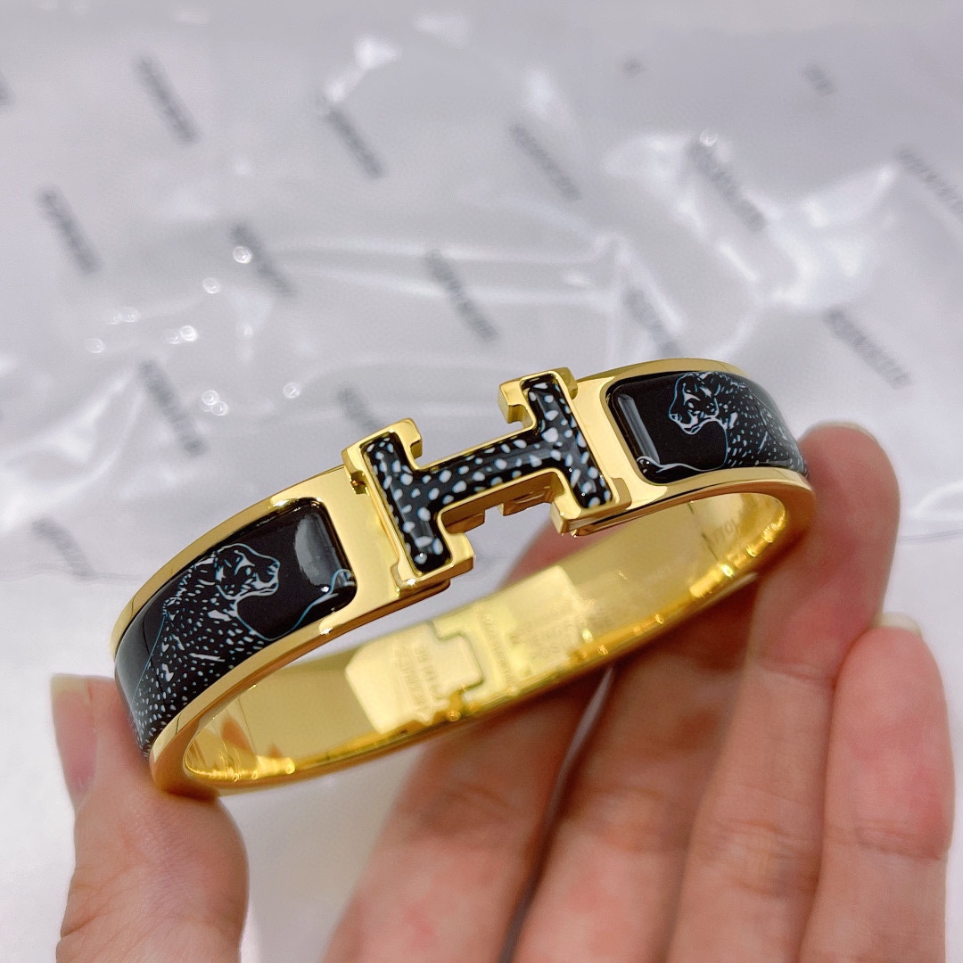 H**me5 Bracelet