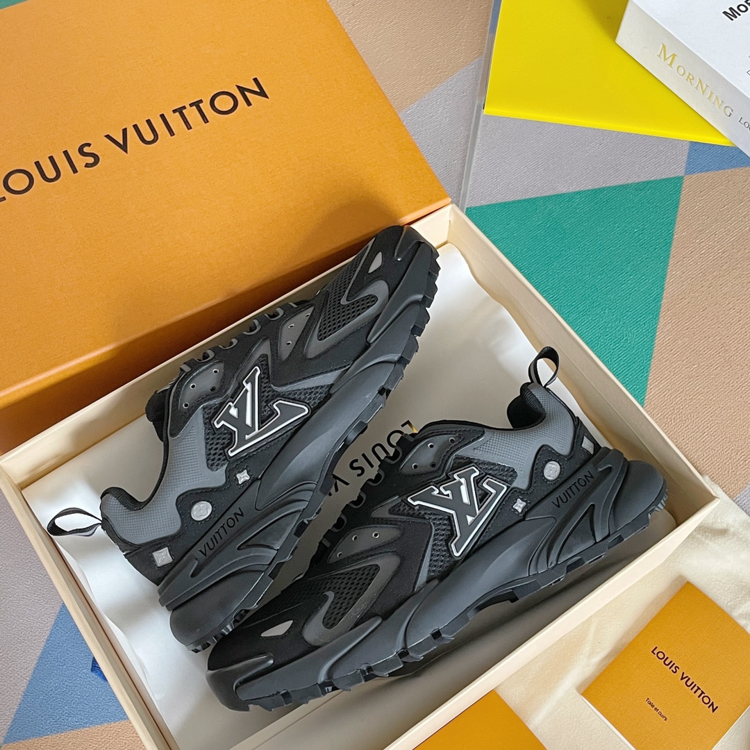 L0vis Vvtt0n Men’s LV Runner Tatic Sneaker Black For Men LV 1A9UNT