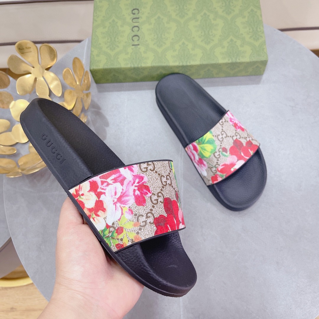 Gvc*1 Women’s Slides Bloom Print Red For Women 408508 G2200 8919