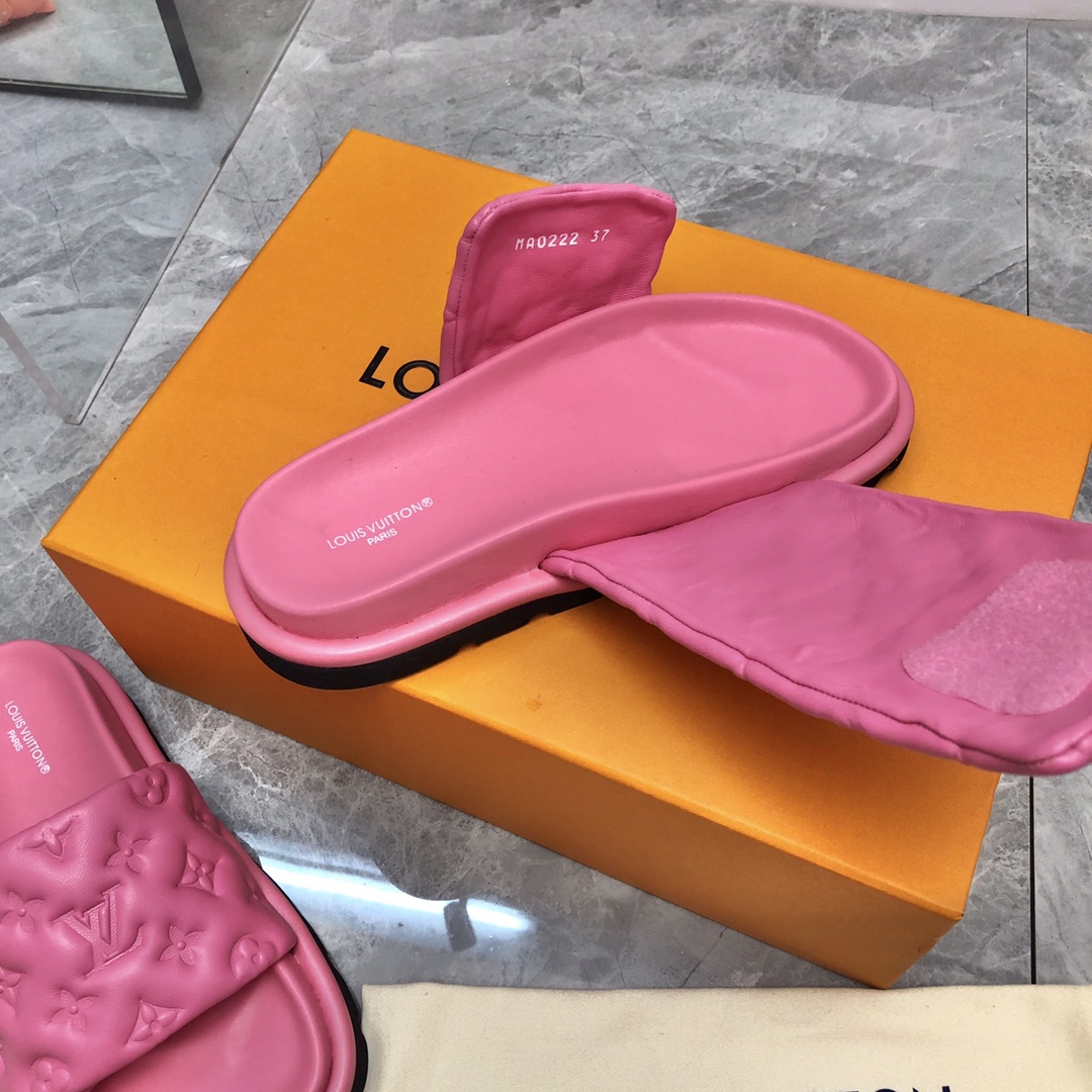 L0vis Vvtt0n Women’s Pool Pillow Flat Comfort Mule Pink For Women LV